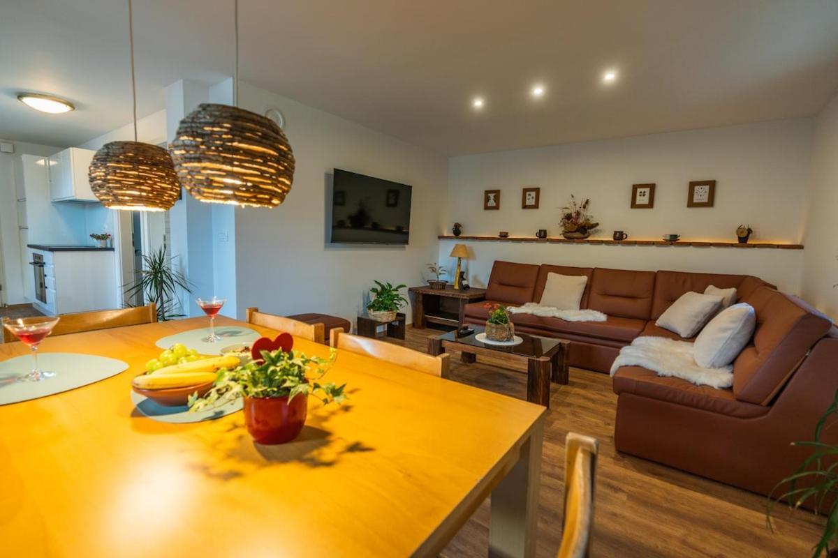 Upart Apartment